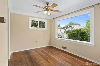 307 I Street SE, Auburn, WA 98002 - Photo 8