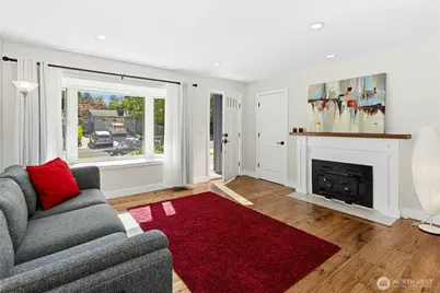 2011 145th Avenue SE, Bellevue, WA 98007 - Photo 6