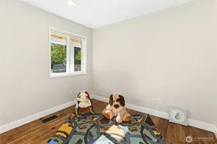 2011 145th Ave SE, Bellevue, WA 98007 - Photo 24