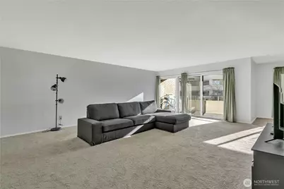 4545 Sand Point Way NE #207, Seattle, WA 98105 - Photo 14