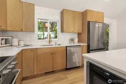 8820 194th Street SW, Edmonds, WA 98026 - Photo 14