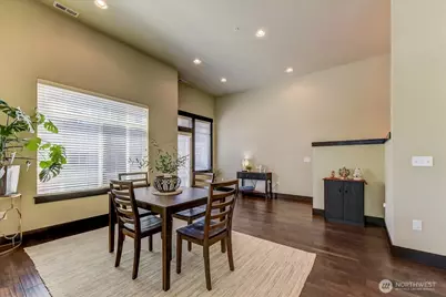 4020 NE 3rd Place #B, Renton, WA 98056 - Photo 8