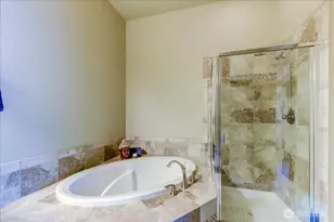 4020 NE 3rd Pl, Renton, WA 98056 - Photo 16