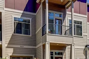 4020 NE 3rd Pl, Renton, WA 98056 - Photo 2