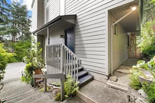 10840 NE 35th Pl, Bellevue, WA 98004 - Photo 22