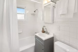 6257 28th Ave NE, Seattle, WA 98115 - Photo 8
