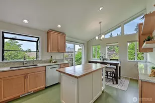 1008 W Toledo St, Bellingham, WA 98229 - Photo 12