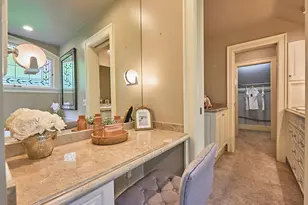 700 W Prospect St, Seattle, WA 98119 - Photo 26