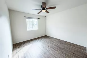 943 College Ln NE, Lacey, WA 98516 - Photo 4