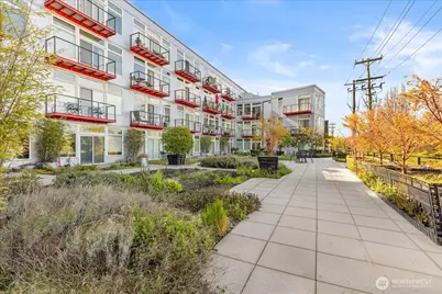 2960 Eastlake Avenue E #111, Seattle, WA 98102 - Photo 24
