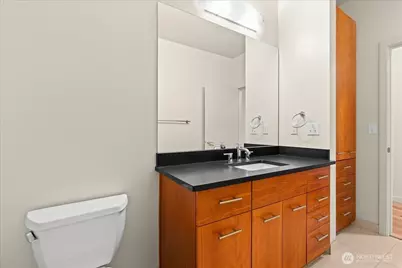 2960 Eastlake Avenue E #111, Seattle, WA 98102 - Photo 22