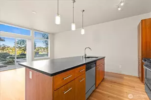 2960 Eastlake Ave E, Seattle, WA 98102 - Photo 10