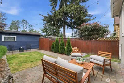 924 N 75th Street, Seattle, WA 98103 - Photo 32