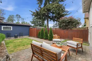 924 N 75th St, Seattle, WA 98103 - Photo 32