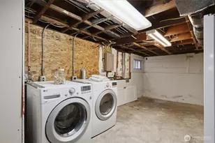 924 N 75th St, Seattle, WA 98103 - Photo 30
