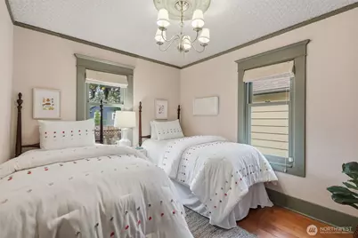 924 N 75th Street, Seattle, WA 98103 - Photo 18
