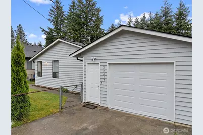 32417 2nd Avenue, Black Diamond, WA 98010 - Photo 2