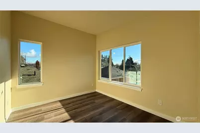 9025 38th Avenue S, Seattle, WA 98118 - Photo 18