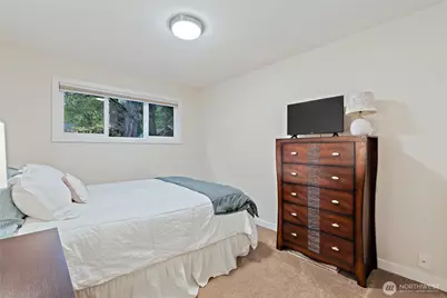 18483 47th Place NE, Lake Forest Park, WA 98155 - Photo 16