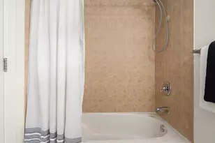 17 W Dravus St, Seattle, WA 98119 - Photo 30
