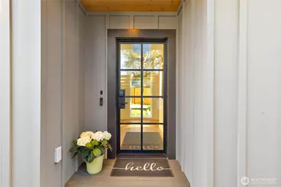 10039 13th Avenue NW, Seattle, WA 98177 - Photo 2