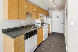 425 Vine St, Seattle, WA 98121 - Photo 6