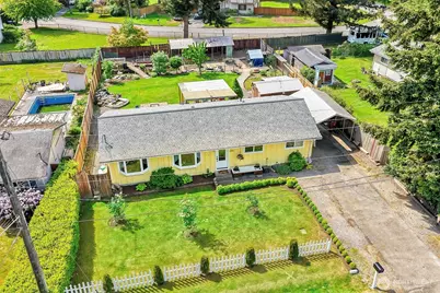 13518 47th Drive NE, Marysville, WA 98271 - Photo 2