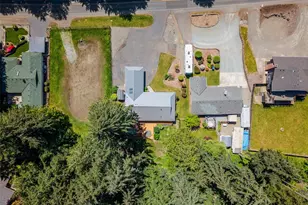 4823 W Tapps Dr E, Lake Tapps, WA 98391 - Photo 32
