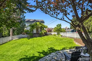 9757 2nd Ave NW, Seattle, WA 98117 - Photo 4