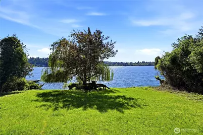 2521 103 Avenue SE, Bellevue, WA 98004 - Photo 1