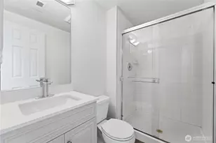 11732 Greenwood Ave N, Seattle, WA 98133 - Photo 24