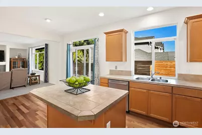 14625 Meridian Drive SE, Lynnwood, WA 98087 - Photo 12