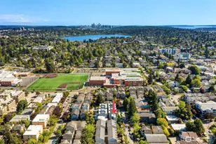 9230 Interlake Ave N, Seattle, WA 98103 - Photo 32