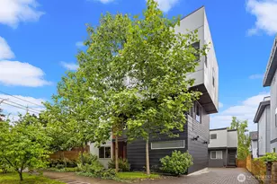 9230 Interlake Ave N, Seattle, WA 98103 - Photo 2