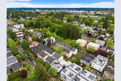 9230 Interlake Avenue N, Seattle, WA 98103 - Photo 30