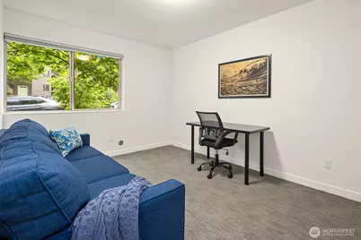 9230 Interlake Avenue N, Seattle, WA 98103 - Photo 4