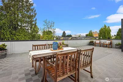 9230 Interlake Avenue N, Seattle, WA 98103 - Photo 28