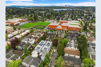 9230 Interlake Avenue N, Seattle, WA 98103 - Photo 28