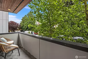 9230 Interlake Ave N, Seattle, WA 98103 - Photo 14