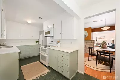 10801 12th Avenue NE, Seattle, WA 98125 - Photo 12