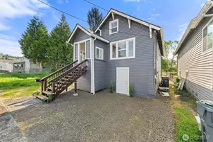 411 11th St, Hoquiam, WA 98550 - Photo 1