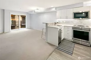 425 Vine St, Seattle, WA 98121 - Photo 8