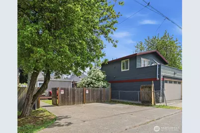 6211 Carleton Avenue S, Seattle, WA 98108 - Photo 32