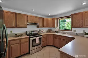 14006 SE 158th St, Renton, WA 98058 - Photo 6