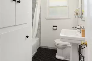 2265 NE 73rd St, Seattle, WA 98115 - Photo 16