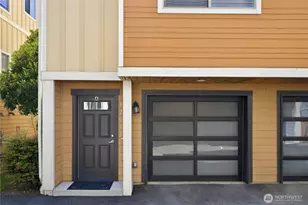 12031 35th Ave NE, Seattle, WA 98125 - Photo 2