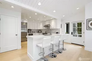 5021 Lakehurst Ln, Bellevue, WA 98006 - Photo 2