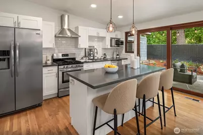 15634 SE 8th Street, Bellevue, WA 98008 - Photo 8