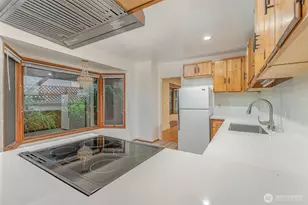 3844 NE 87th St, Seattle, WA 98115 - Photo 10