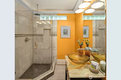 159 Blaine Street, Seattle, WA 98109 - Photo 18